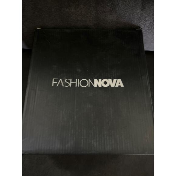 New in Box Fashion Nova Amy J Pink Corduroy Heels Open Toe Zip Front Size 6.5 - Picture 7 of 7